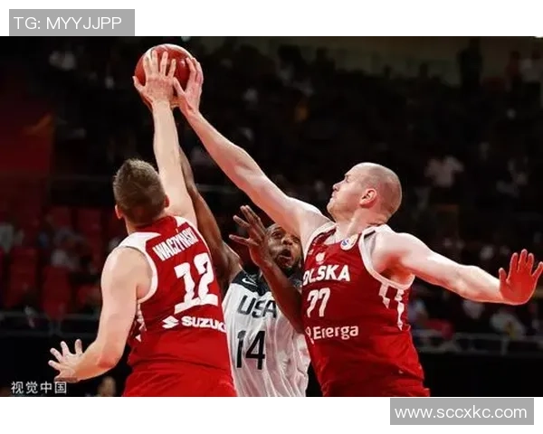 波兰与捷克足球精彩对决直播全程回顾与分析 波兰与捷克足球精彩对决直播全程回顾与分析